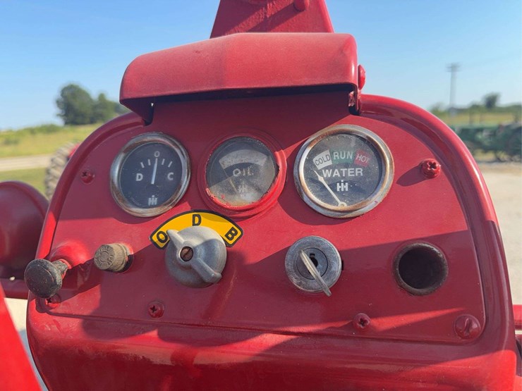 farmall-300-image-40