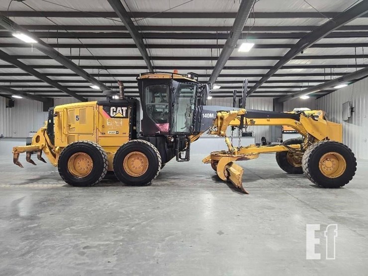 2011-caterpillar-140m2-image-6