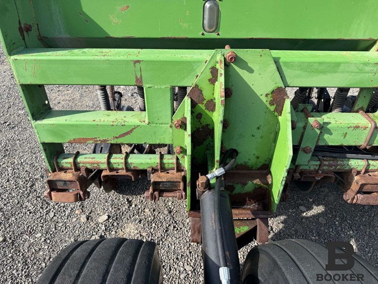 great-plains-solid-stand-grain-drill-image-19