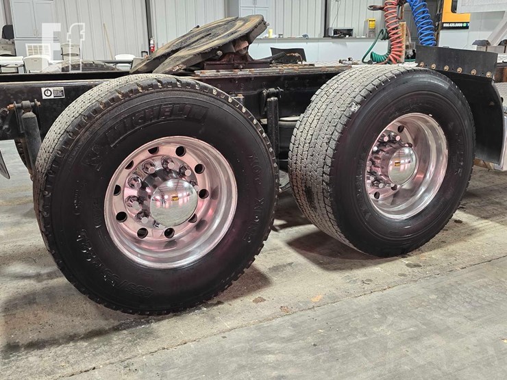 2012-kenworth-t800-image-20