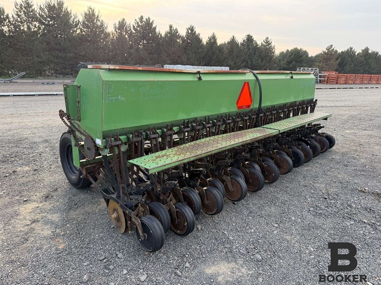 great-plains-solid-stand-grain-drill-image-3