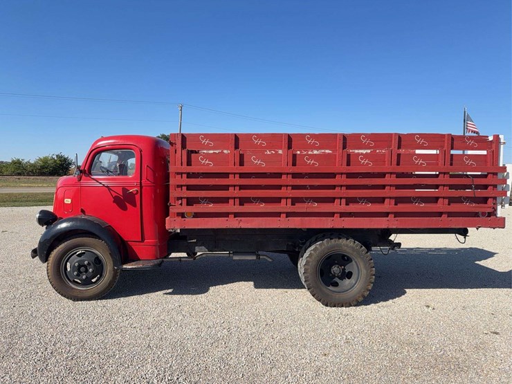 1937-1939-ford-cabover-truck-image-2