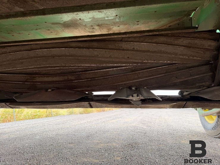 john-deere-moco-946-pull-type-swather-image-19