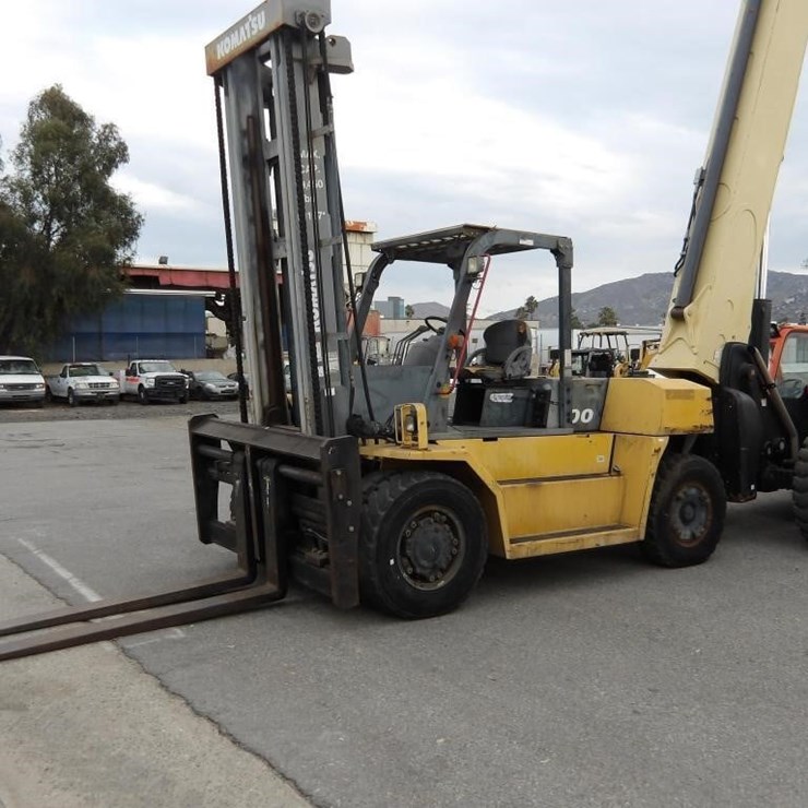 2006 Komatsu FD100-7 Forklift