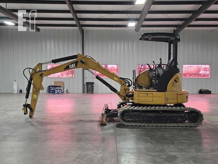 2006-caterpillar-303.5c-cr-image-5