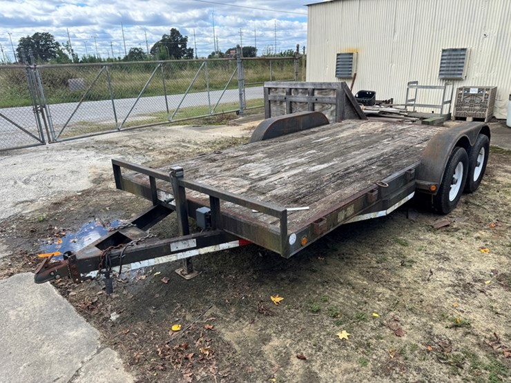 2004-loadtrail-14'-+-2'-dovetail-dual-axle-equipment-trailer-with-hideaway-ramps---4zecf162341168561-image-1