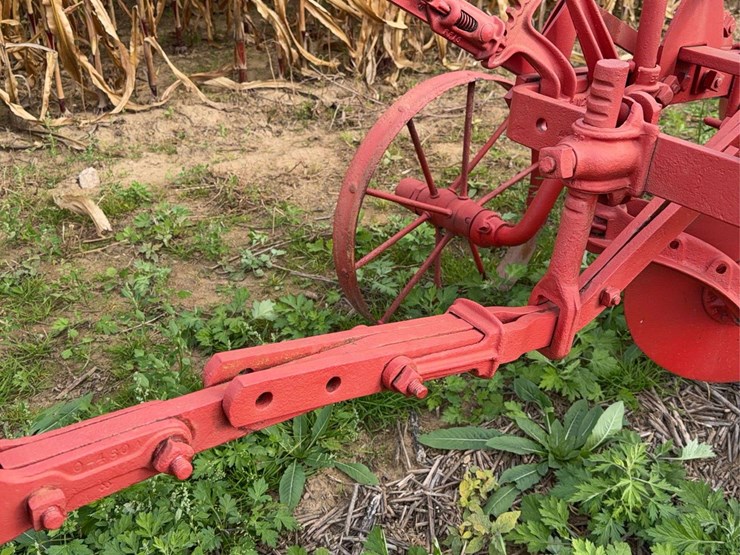 oliver-two-bottom-plow-image-6
