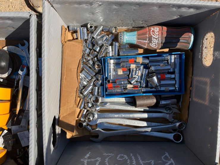 #41624-•-miscellaneous-tools-and-extension-cables-image-7