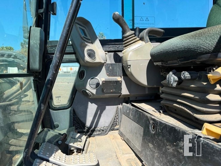 2019-jcb-85z-1-image-41