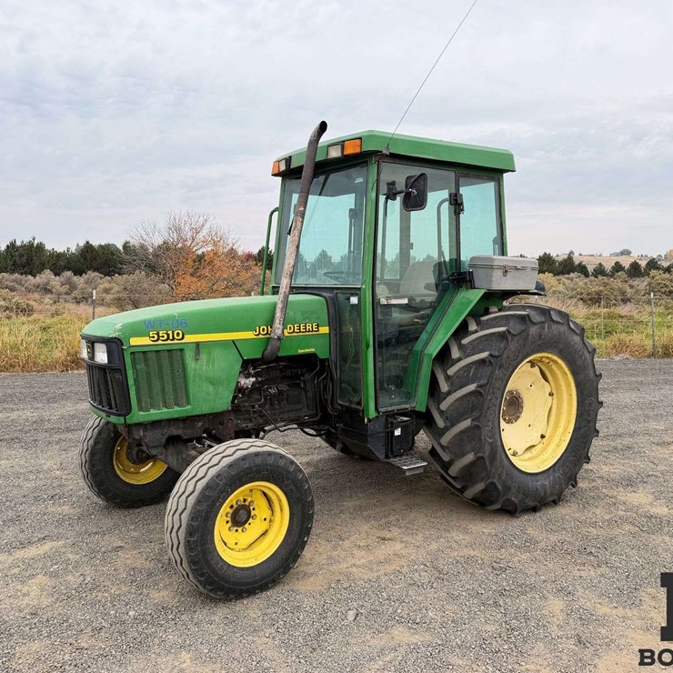 2000 John Deere 5510 Tractor