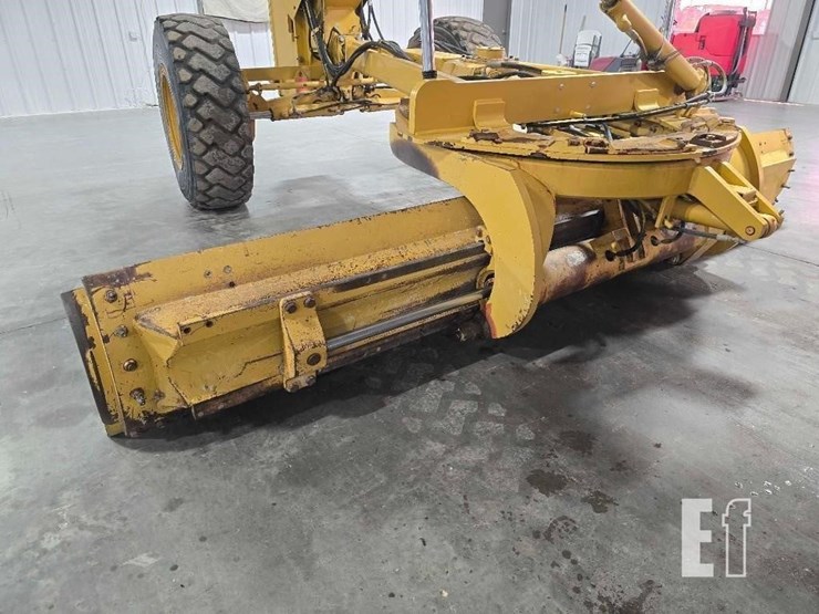 2011-caterpillar-140m2-image-12