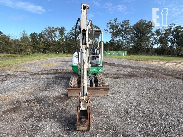 2018-takeuchi-tb230-image-8