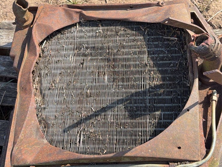 (2)-cletrac-radiators-image-9