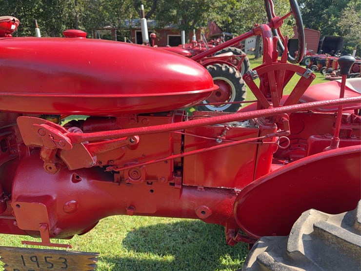 1953-farmall-super-a-image-22