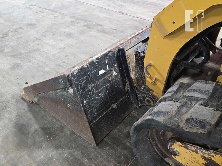 2022-caterpillar-289d3-image-12