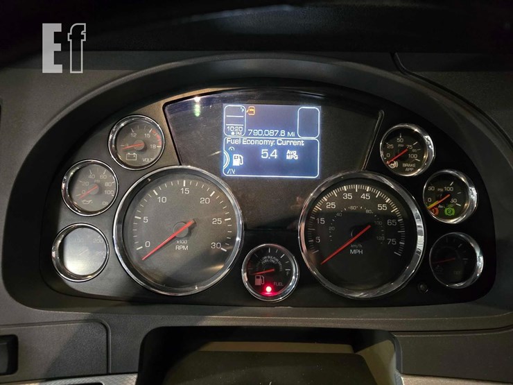 2020-kenworth-t680-image-12