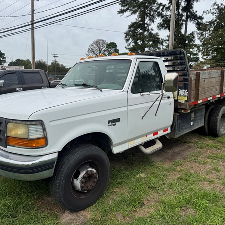 1997 FORD F-450 REGULAR CAB DUMP BODY/FLATBED 7.3L POWERSTROKE - 5 SPEED TRANS 93,502 MILES SHOWING