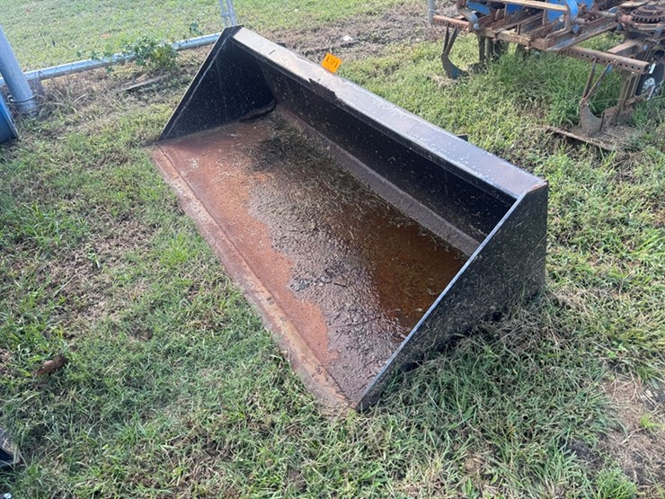 72"-low-profile-skid-steer-bucket-image-1