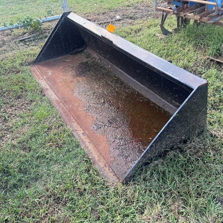 72" LOW PROFILE SKID STEER BUCKET