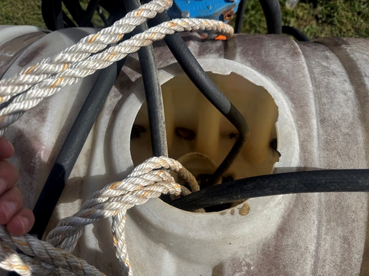 3-point-sprayer---broken-lid-image-5