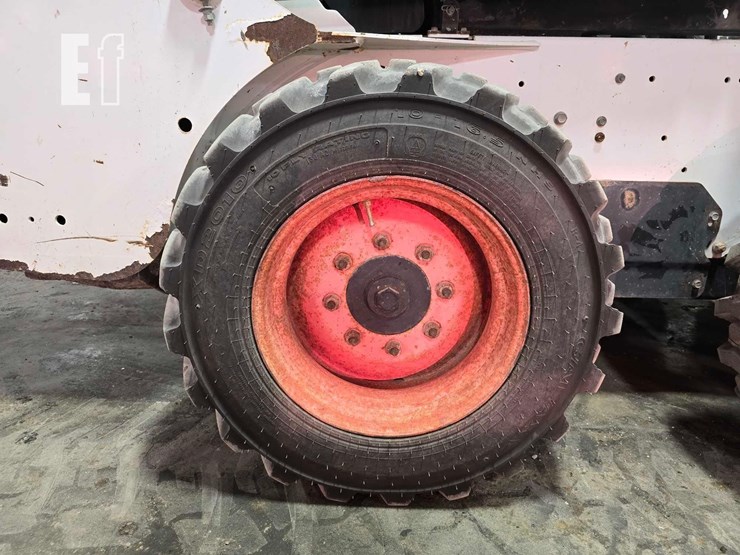2012-bobcat-s150-image-22