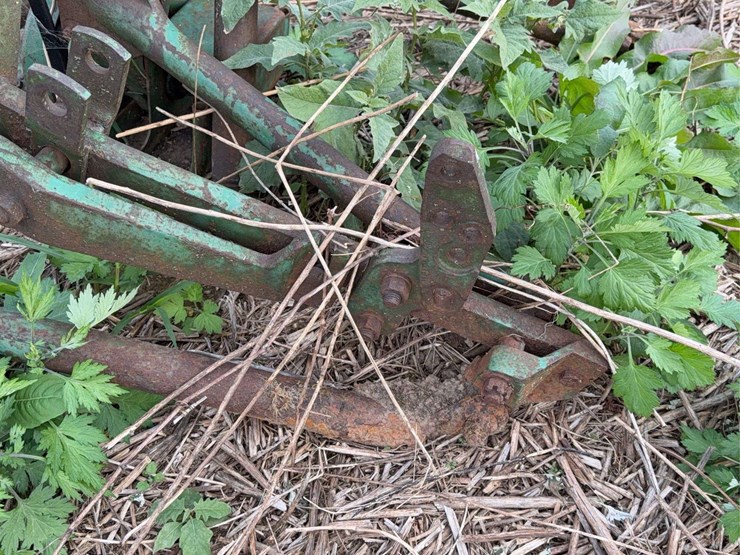john-deere-350-sickle-mower-image-6