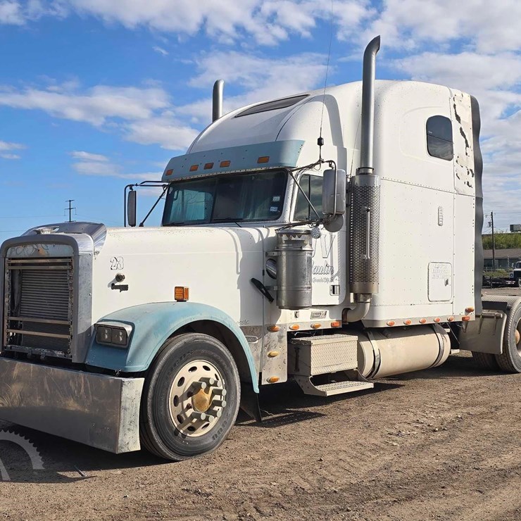 2001 FREIGHTLINER FLD120