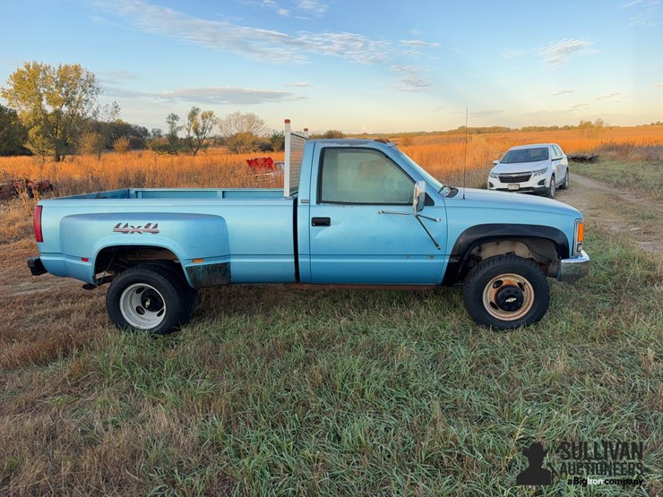1993-chevrolet-k3500-4x4-pickup-image-4