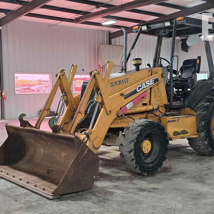 2005 CASE 570M XT II