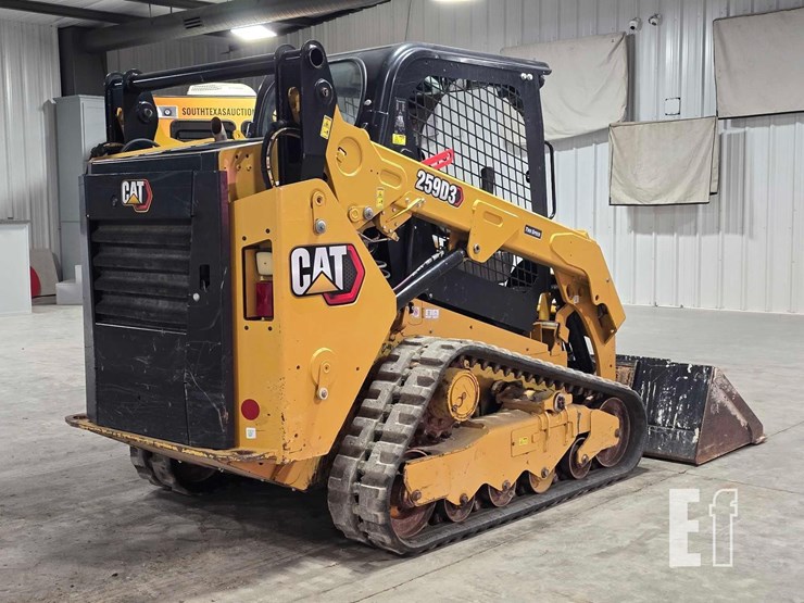 2021-caterpillar-259d3-image-3