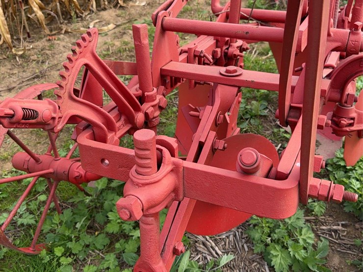 oliver-two-bottom-plow-image-8