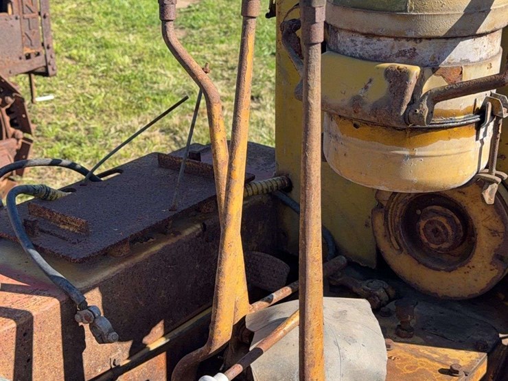 caterpillar-d2-image-26