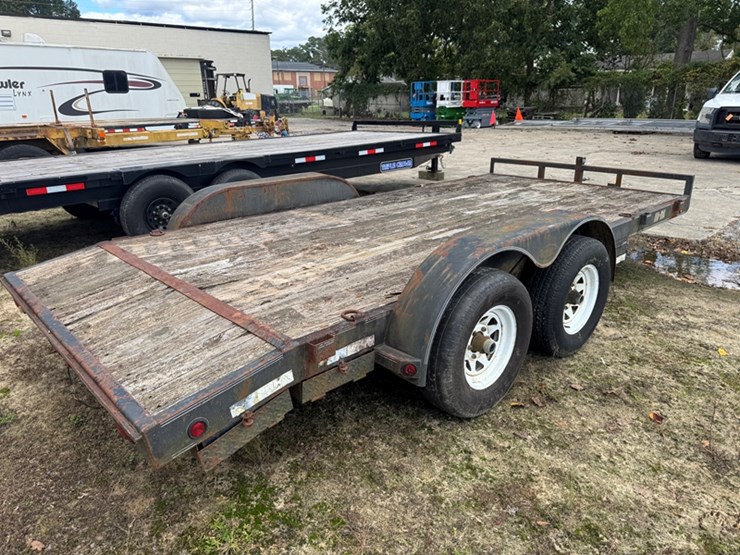 2004-loadtrail-14'-+-2'-dovetail-dual-axle-equipment-trailer-with-hideaway-ramps---4zecf162341168561-image-3