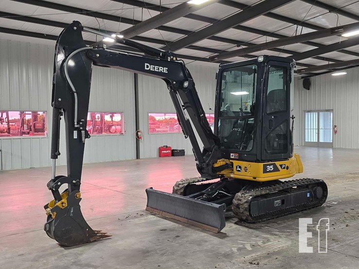 2025-deere-35-p-tier-image-1
