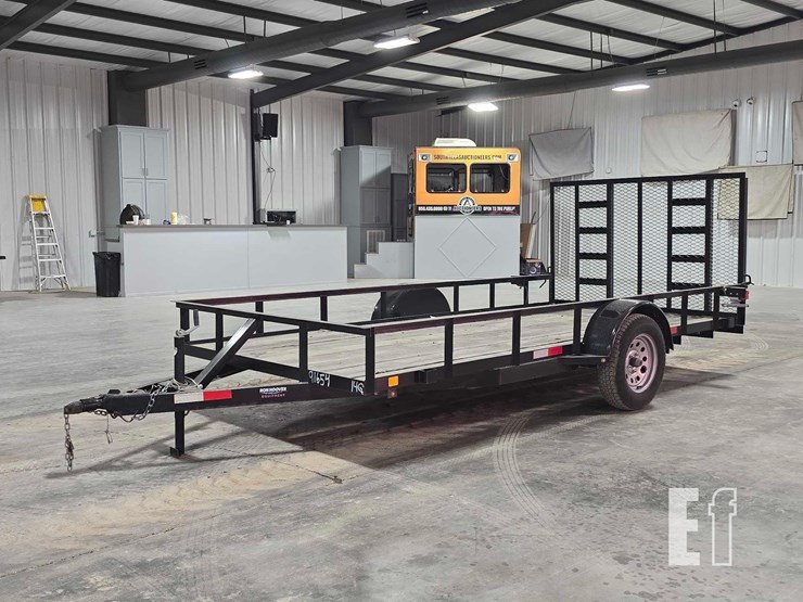 2025-c&m-trailers-image-1