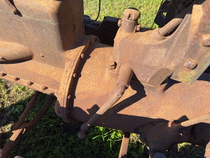 fordson-trackson-f-image-43