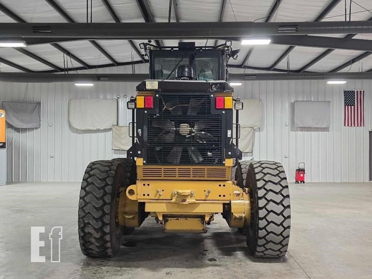 2010-caterpillar-120m-awd-image-8