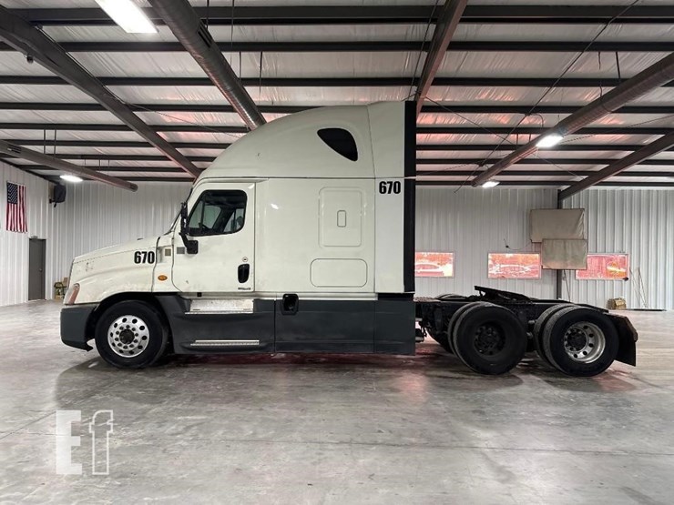 2017-freightliner-cascadia-125-image-5