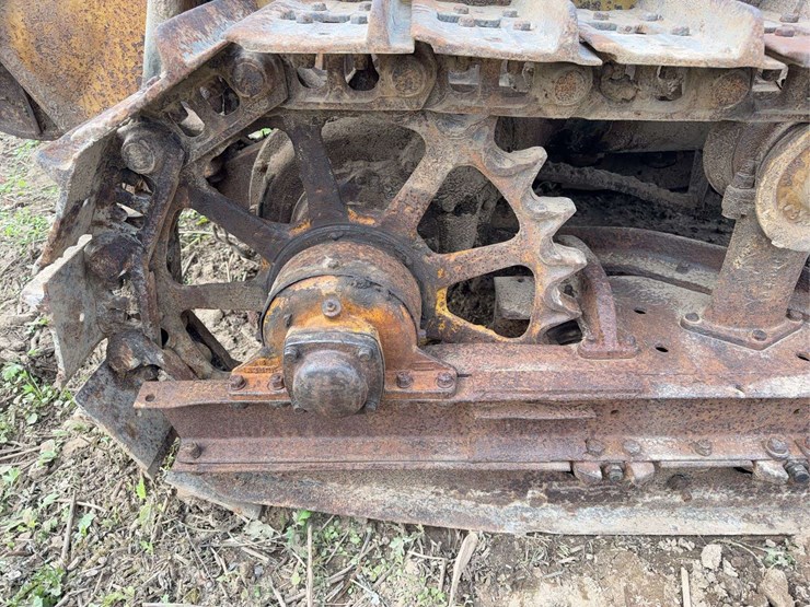 caterpillar-twenty-five-image-28
