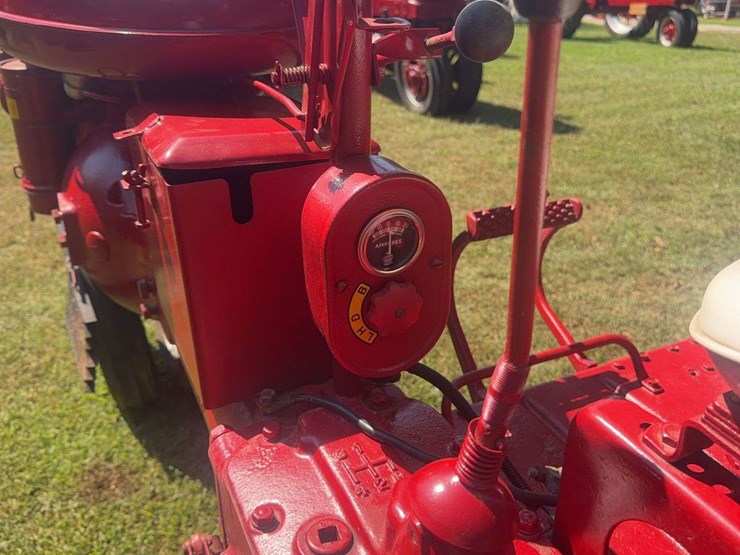 1945-farmall-b-image-21