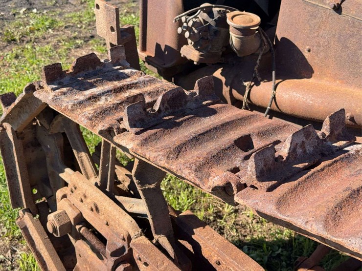 fordson-trackson-f-image-42