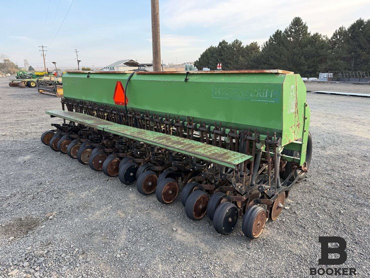 great-plains-solid-stand-grain-drill-image-4