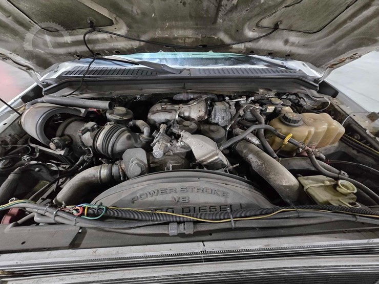 2010-ford-f550-image-24