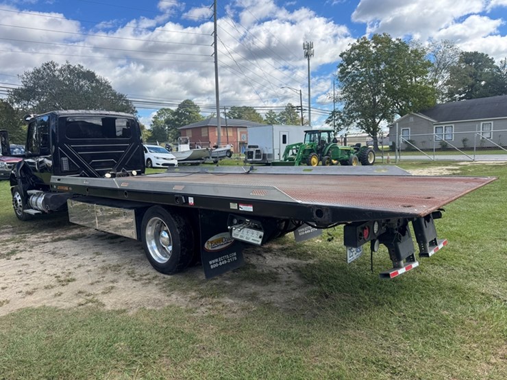 2023-international-mv607-sba-medium-duty-flatbed-rollback---176,222-miles-showing-image-4