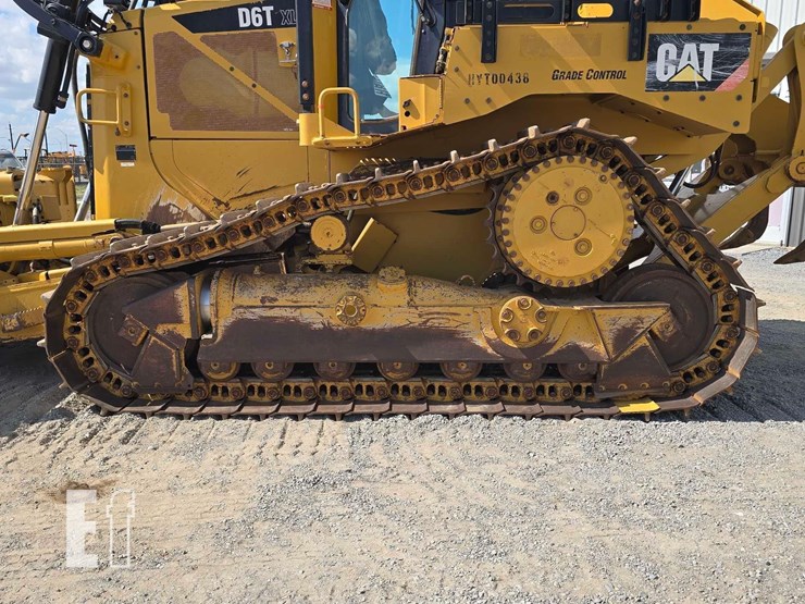 2019-caterpillar-d6t-xl-image-25