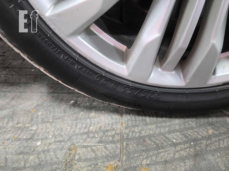 2019-cadillac-xt5-image-19