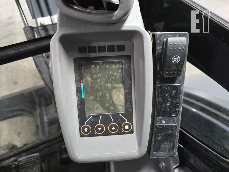 2025-deere-35-p-tier-image-22