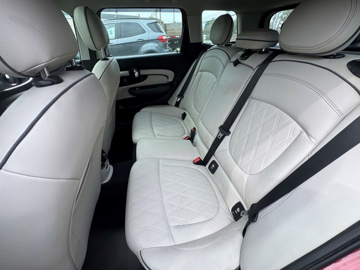 2020-mini-cooper-clubman-s-4door-hatchback-2.0l-4-cylinder-turbo-–-auto-trans---66,760-miles-showing-image-6