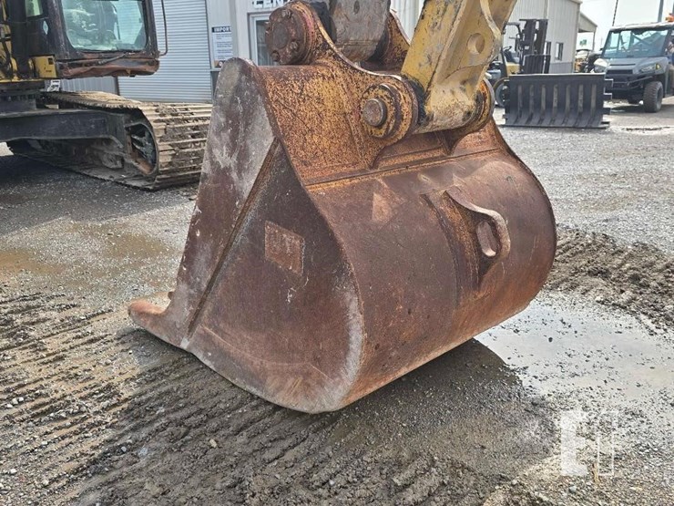 2014-caterpillar-320el-image-12
