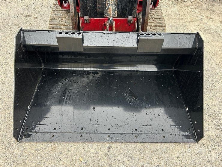 44"-gp-bucket-for-toro-dingo-image-2